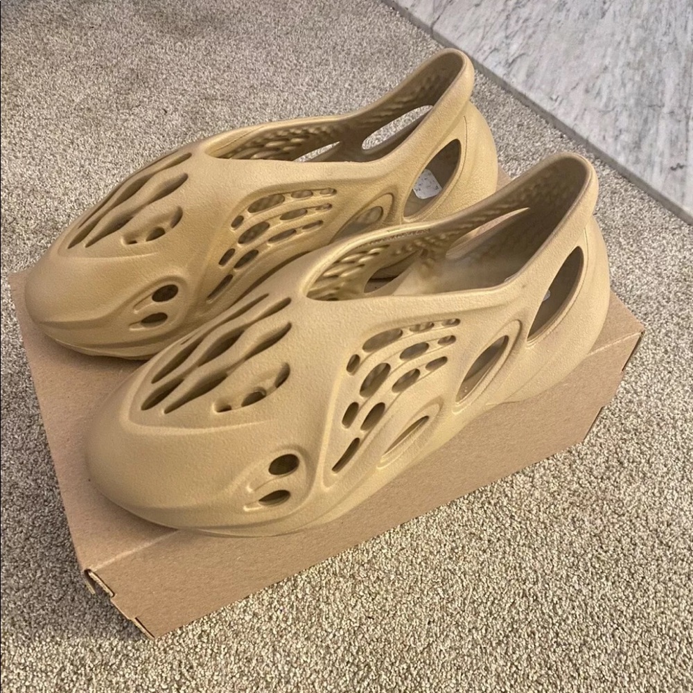 Size 10 - authentic adidas Yeezy Foam RNNR Ochre worn once great condition